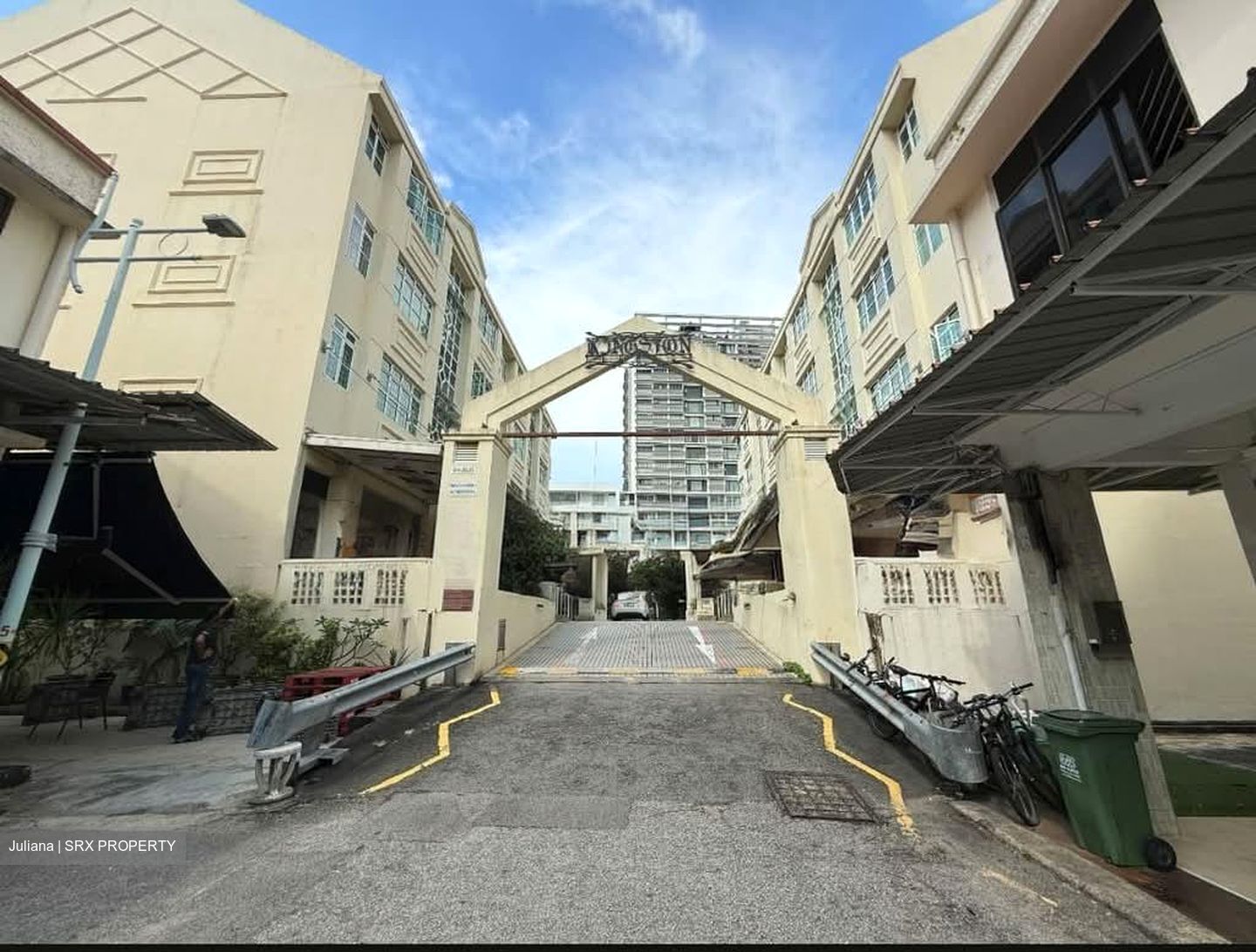 Kingston Terrace (D14), Retail #604865091